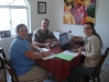 Timoteo y Stephanie Woodford estudiando con Eleonor Mosquera